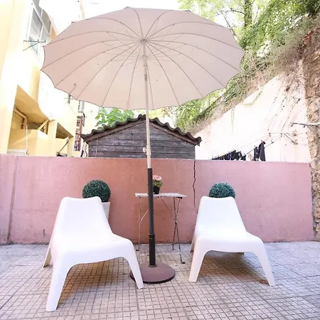 Apartment Traditional House W/ Terrace
