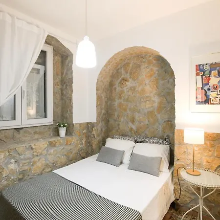 Traditional House W/ Terrace * Lisbon