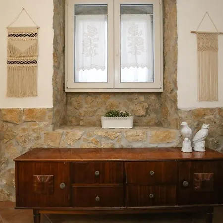Traditional House W/ Terrace * Lisboa